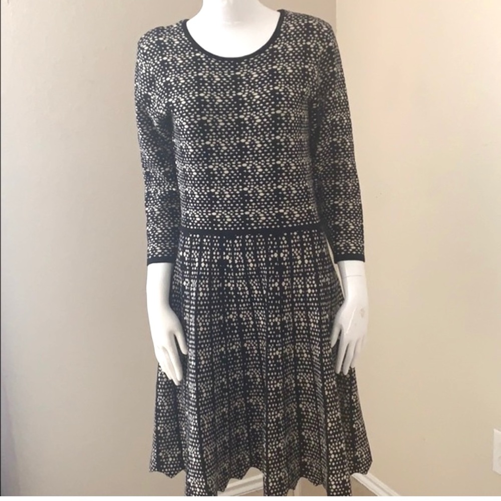 Just Taylor Sweater Dress Size Medium Black